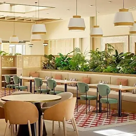 ホテル Melia Durres Albania